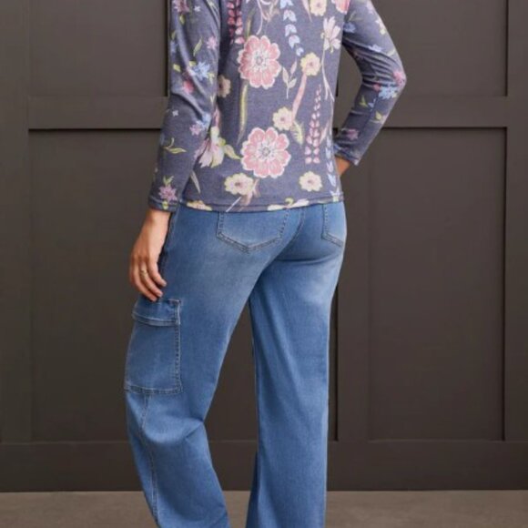 Tribal Flowers Light Spring Shirt - Picture 2 of 3